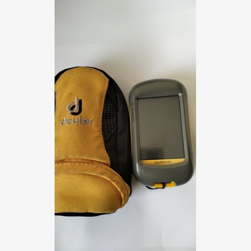 Used Garmin Dakota 10 GPS Cycling Accessories