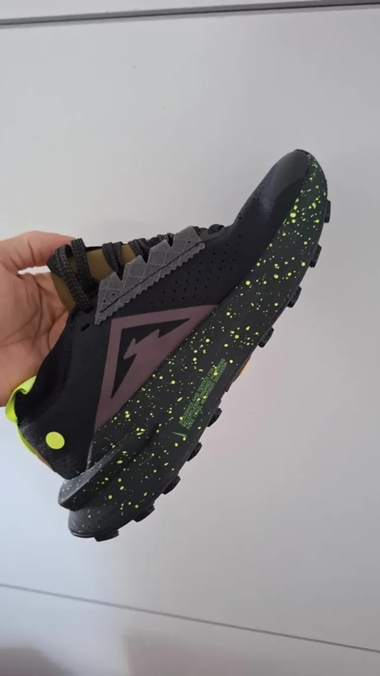 Used Nike Zoomx Zegama Trail 2 bike — image 6 of 7