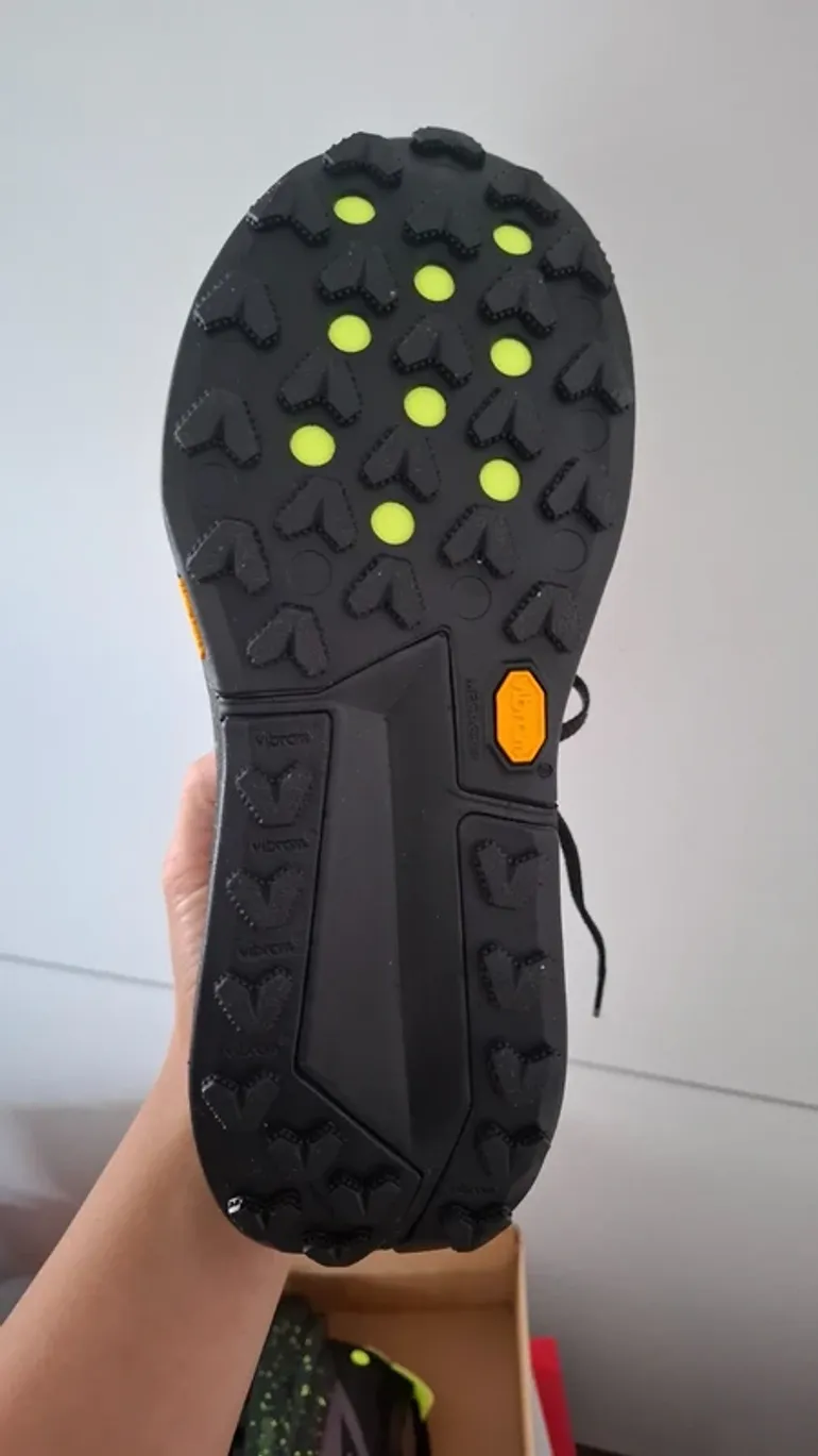 Used Nike Zoomx Zegama Trail 2 bike — image 5 of 7