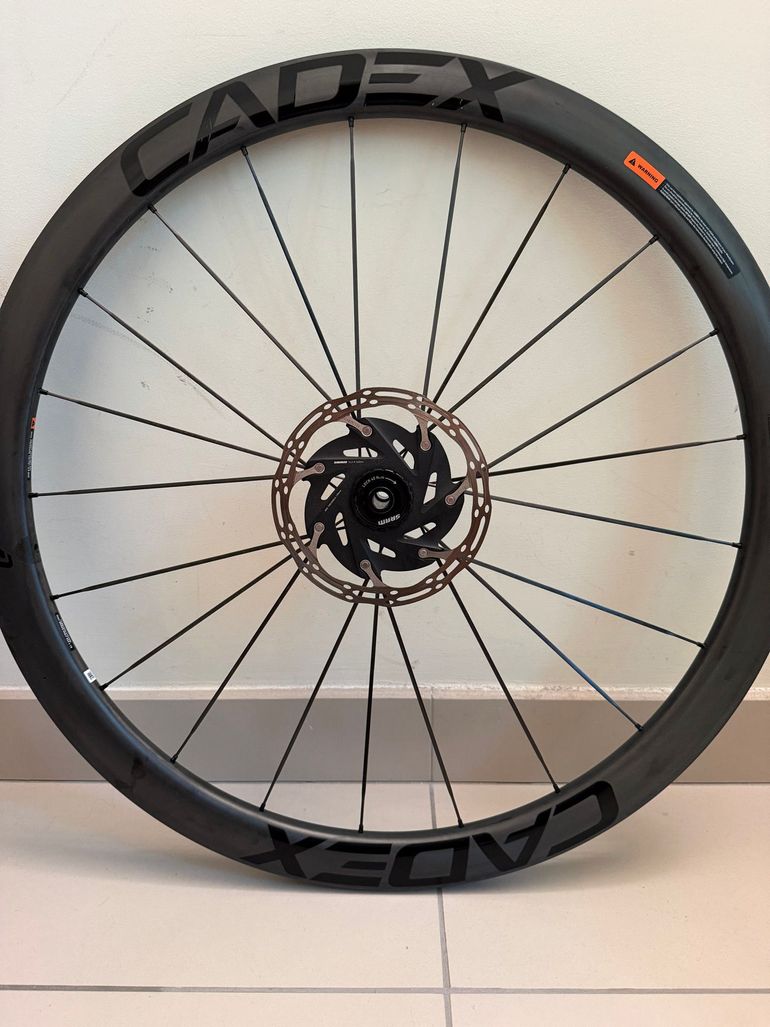 Cadex 42 Wheels 2023 bike d'occasion — image 5 sur 6