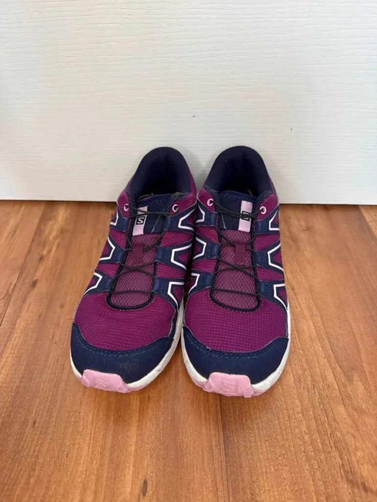 Used Salomon Trail Running Shoes bike — image 3 of 8