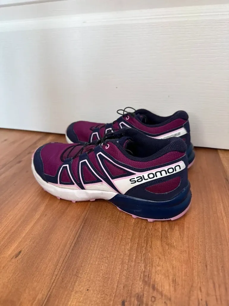 Used Salomon Trail Running Shoes bike — image 5 of 8