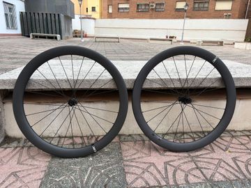CSC Ruedas Carbono bike d'occasion — image 4 sur 4