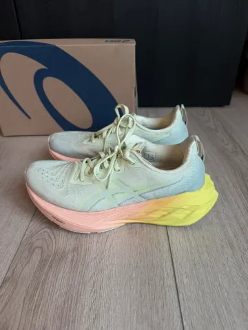 Used Asics Novablast 4 Paris bike — image 5 of 14