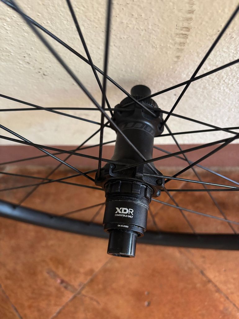 Used Syncros RP2.0 Disc bike — image 2 of 8