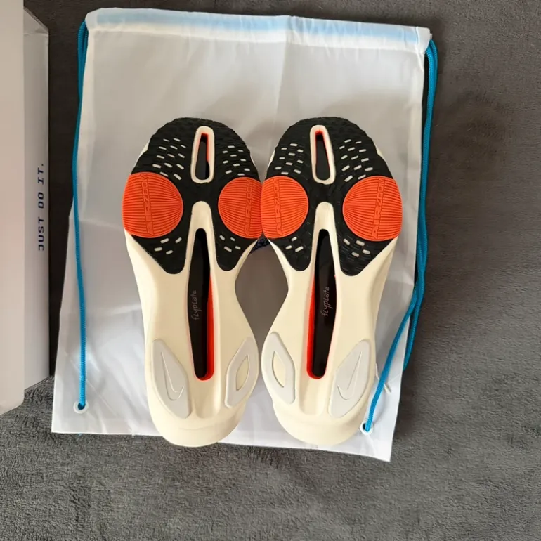 Used Nike Air Zoom Alphafly Next %3 bike — image 8 of 9