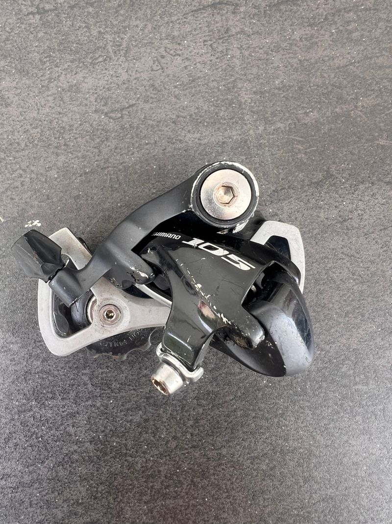 Shimano 105 Rear Derailleur Drivetrain & Pedals de segunda mano
