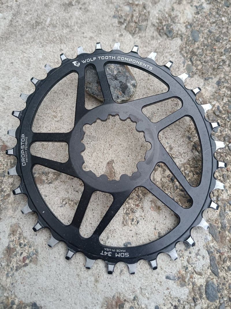 Used Wolf Tooth 34t Oval Chainring Drivetrain & Pedals