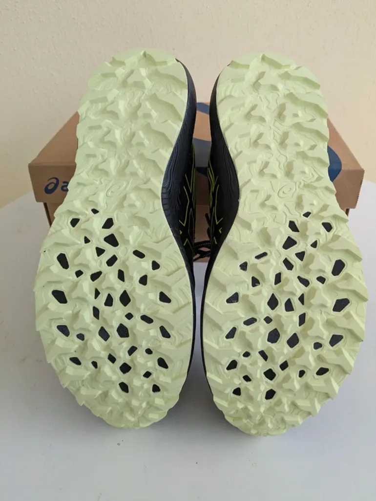 Used Asics Gel-Sonoma 7 GTX bike — image 5 of 11