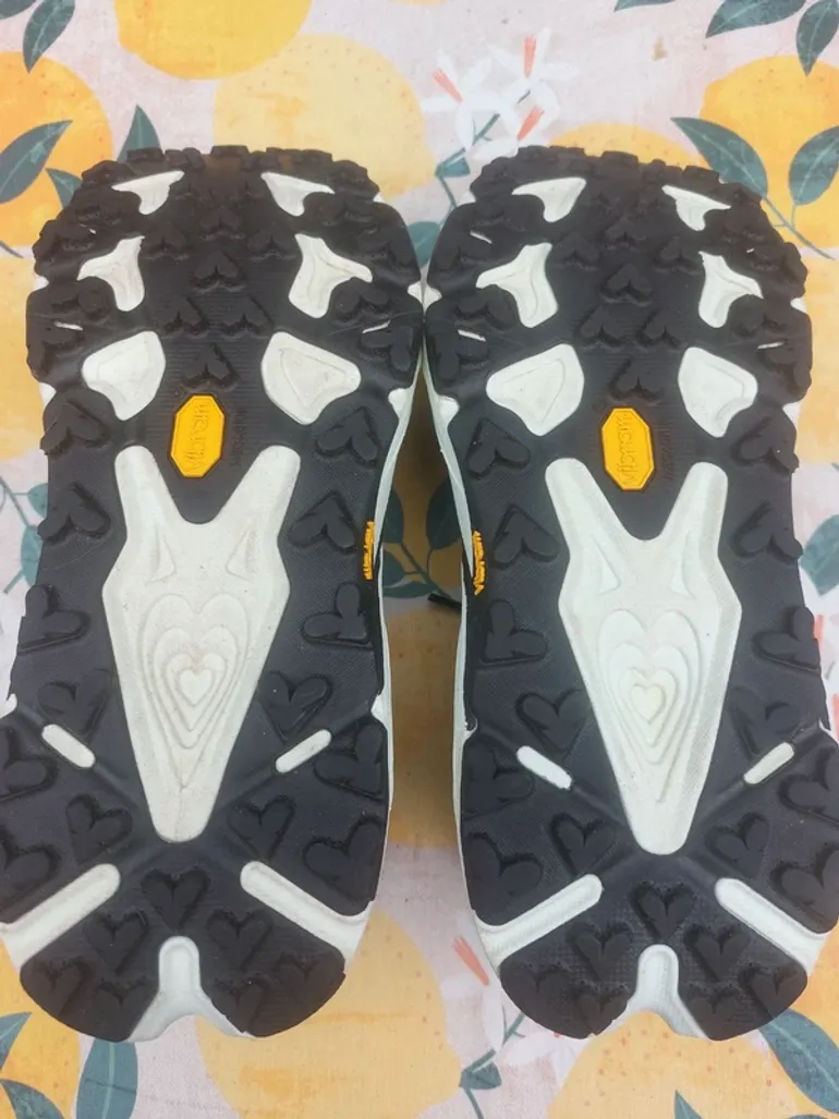 Used Hoka Speedgoat 7 bike — image 10 of 11