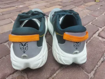 Used Hoka Speedgoat 7 bike — image 7 of 11