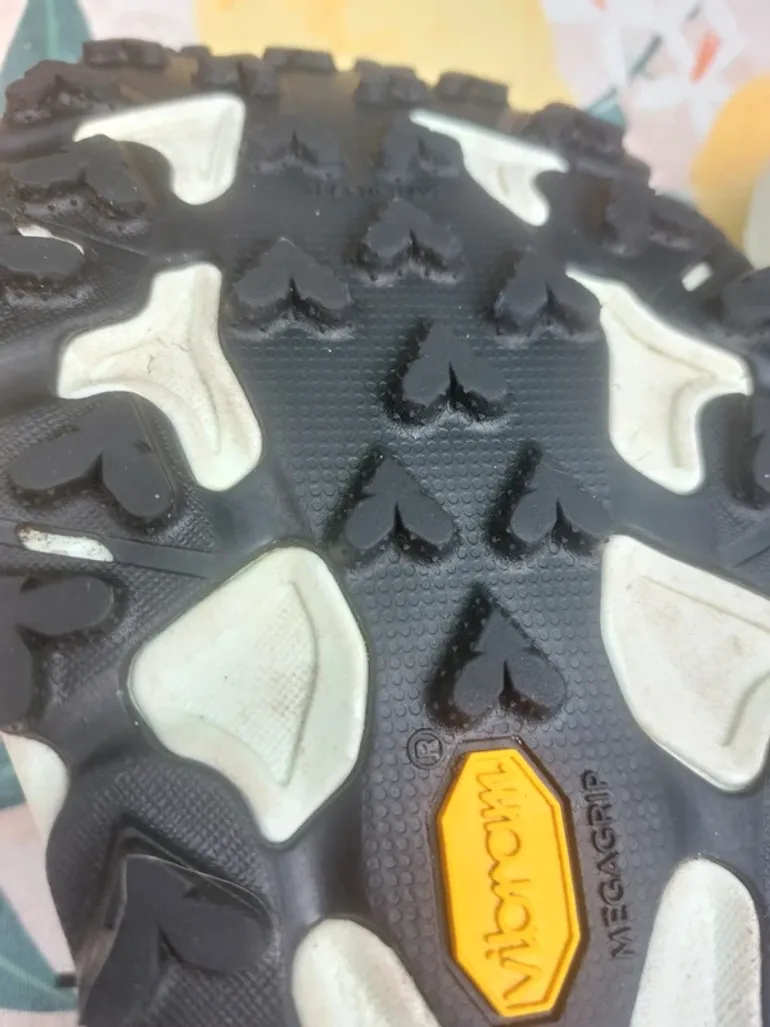 Used Hoka Speedgoat 7 bike — image 11 of 11
