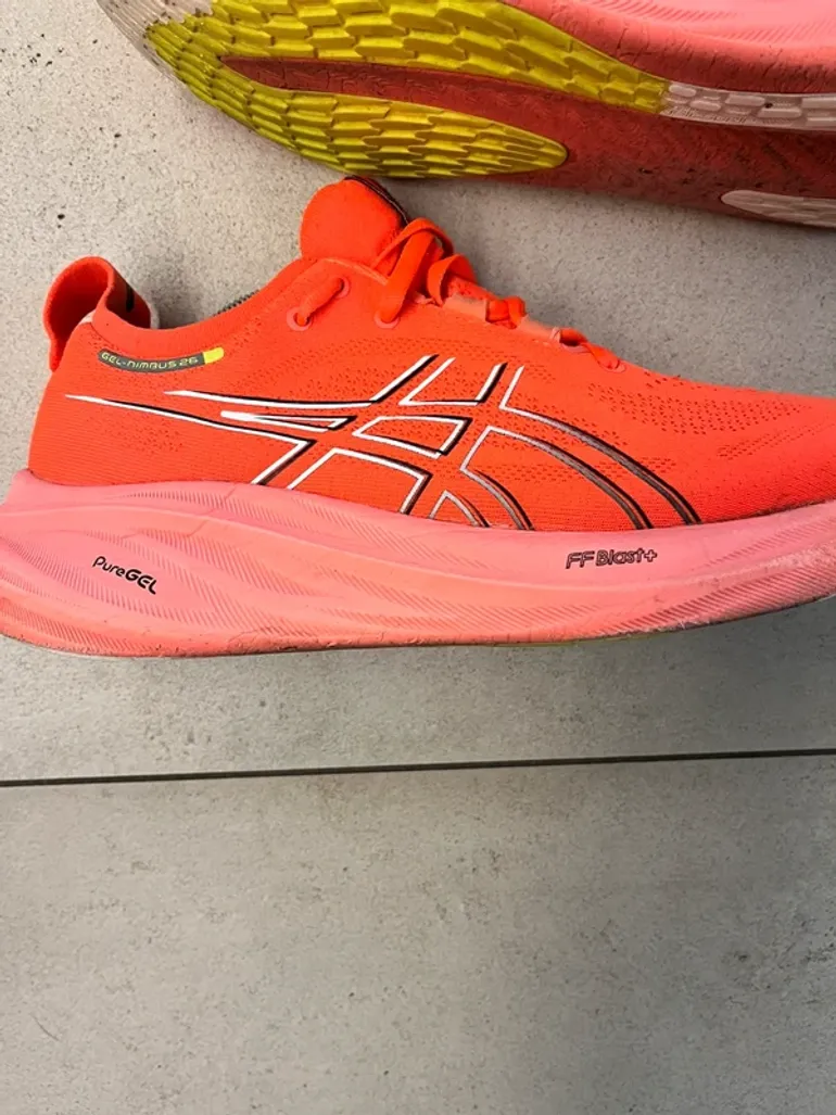 Used Asics Gel-Nimbus 26 bike — image 3 of 13