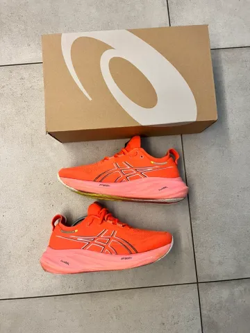 Used Asics Gel-Nimbus 26 bike — image 2 of 13