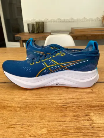 Used Asics Gel Kayano 32 bike — image 3 of 10