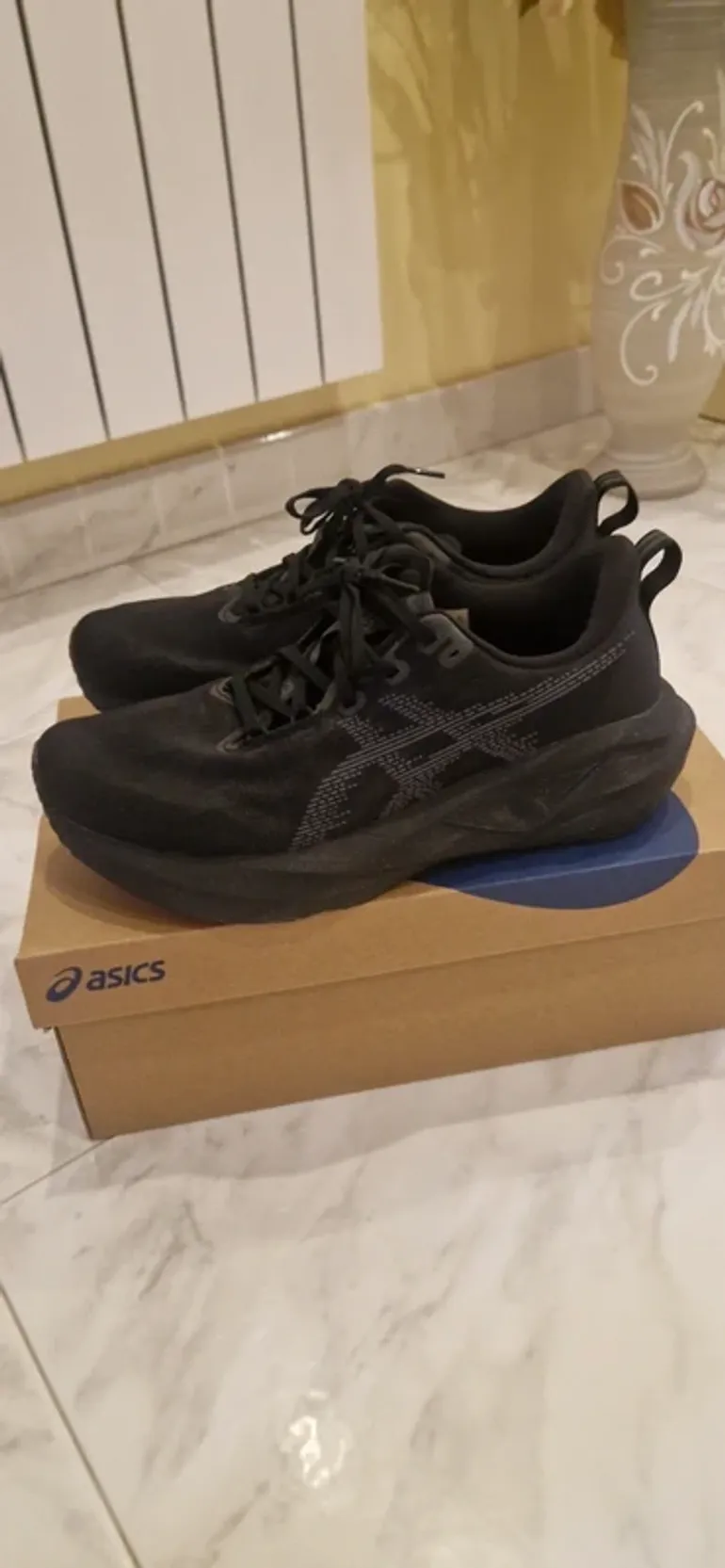 Used Asics Novablast 5 bike — image 2 of 14