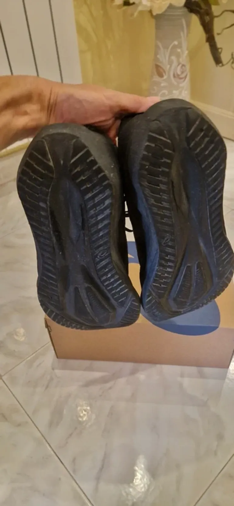 Used Asics Novablast 5 bike — image 6 of 14