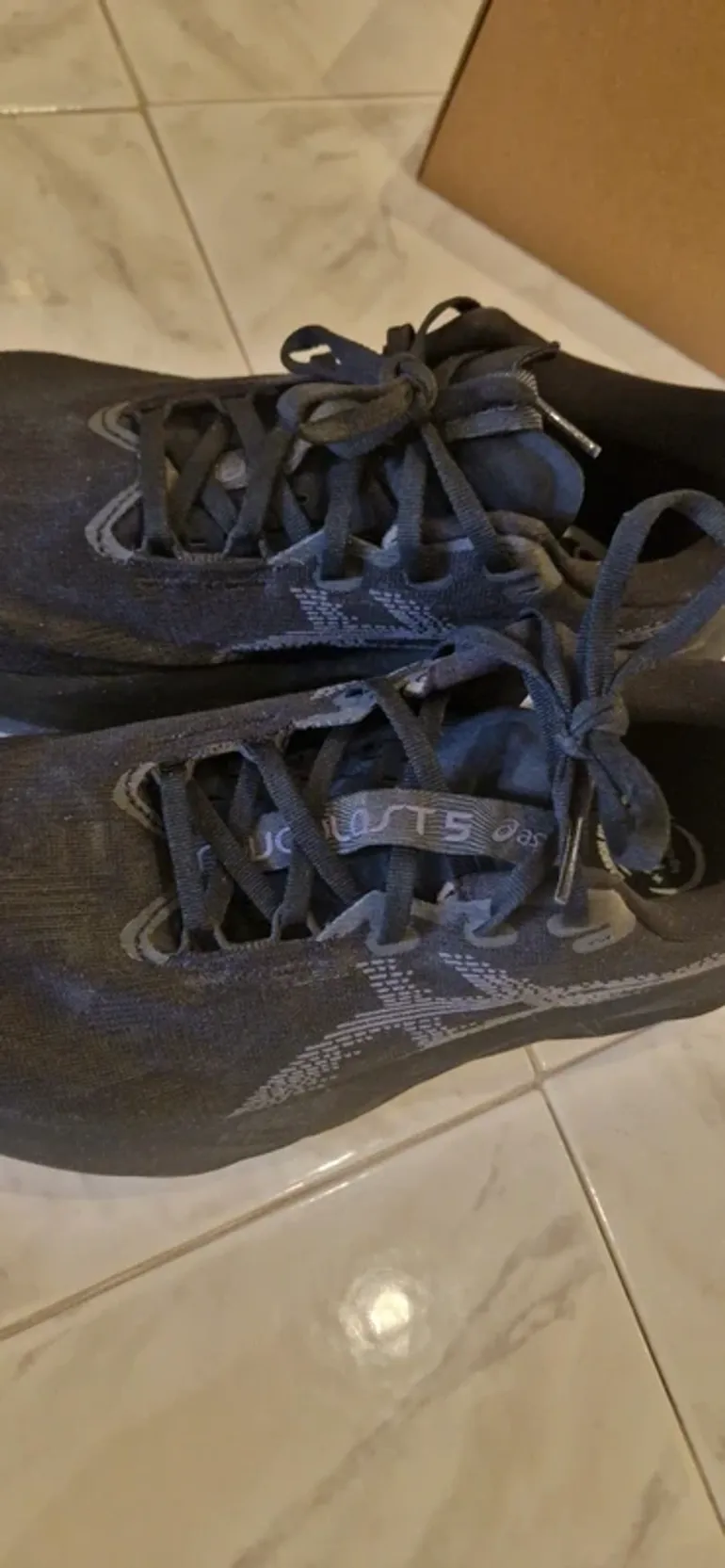 Used Asics Novablast 5 bike — image 13 of 14