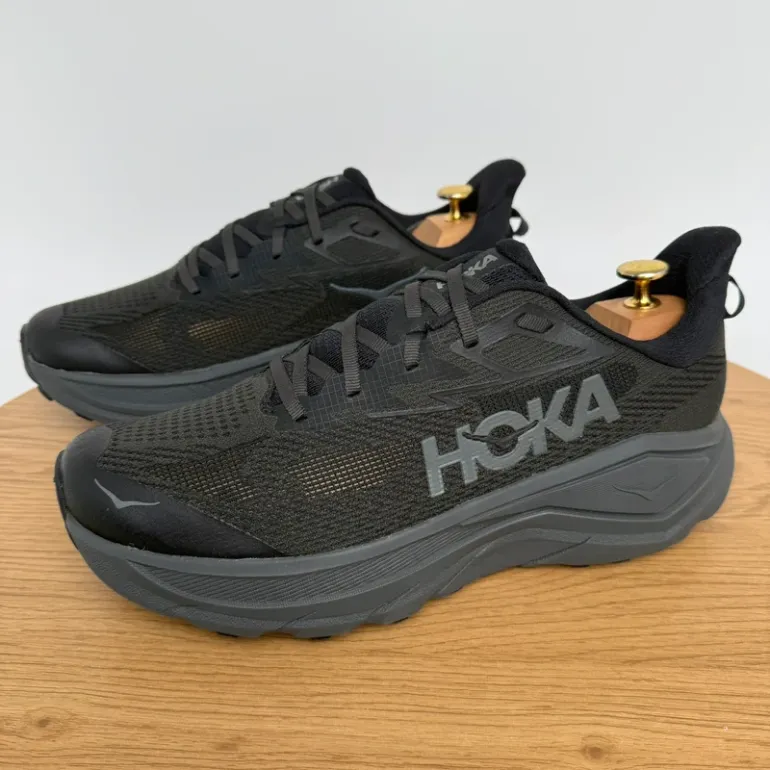 Used Hoka Challenger 8 bike — image 2 of 10