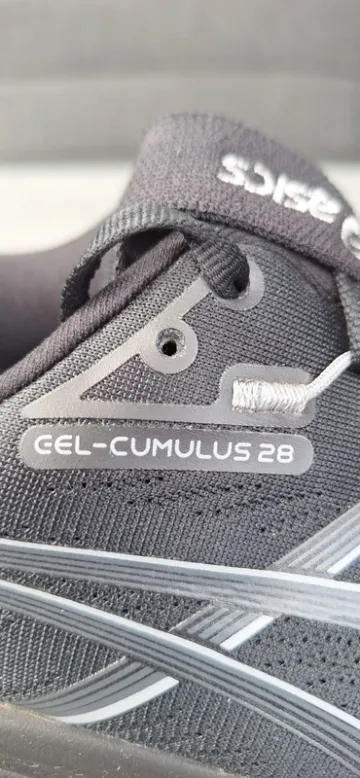 Used Asics Gel-Cumulus 28 bike — image 4 of 5