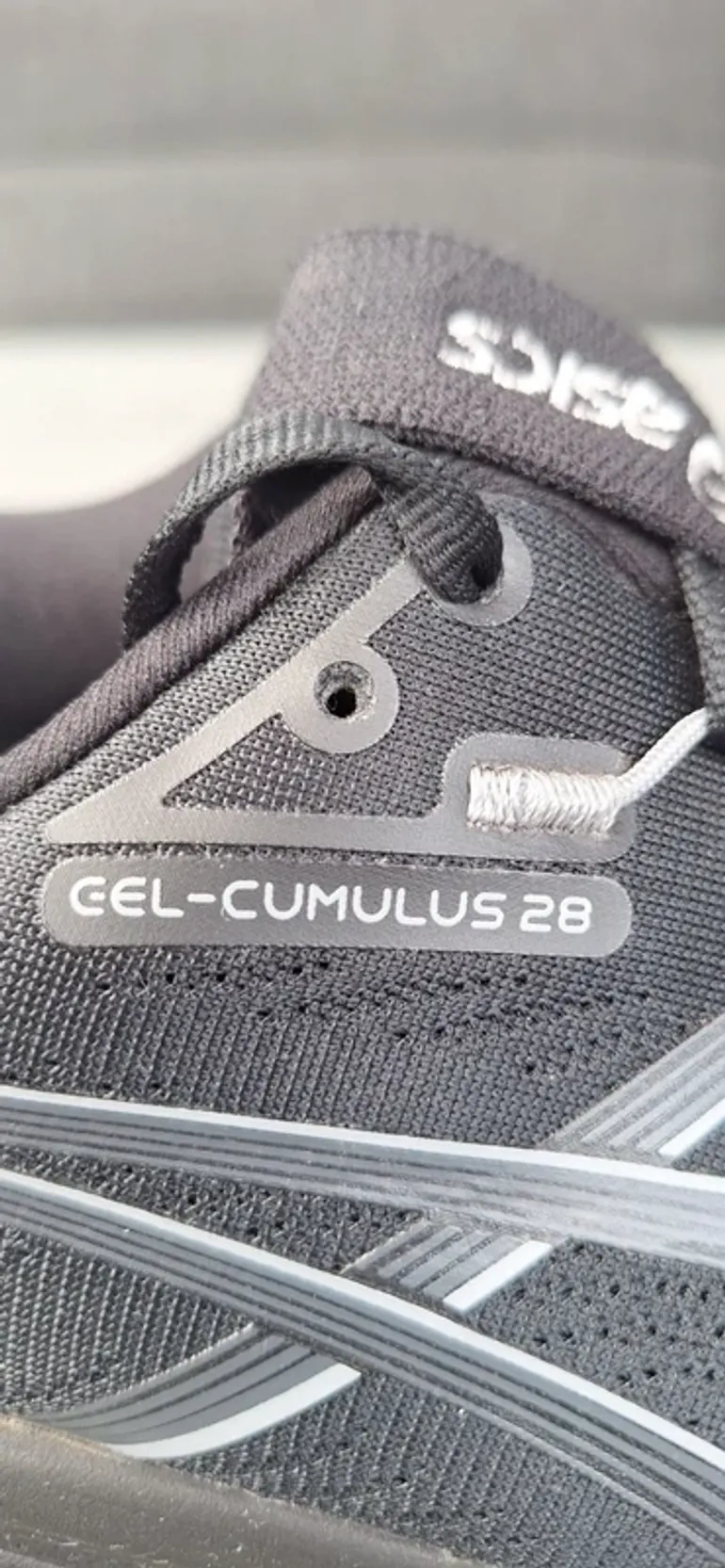 Used Asics Gel-Cumulus 28 bike — image 4 of 5
