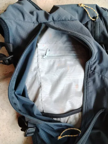 Used Decathlon Sac de trail 15L bike — image 12 of 14