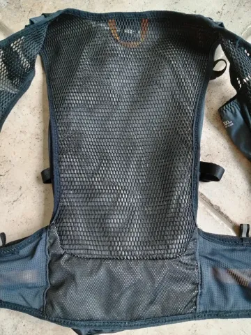 Used Decathlon Sac de trail 15L bike — image 4 of 14