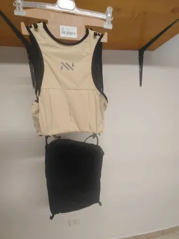 Used Salomon Modular Trail Vest bike — image 8 of 14