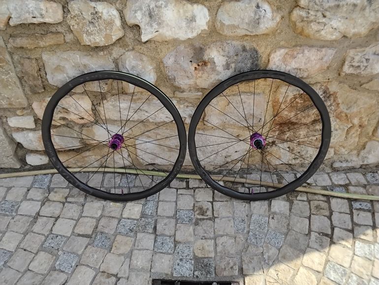 DMag Wheels Roues Carbone 2026 bike d'occasion — image 2 sur 2