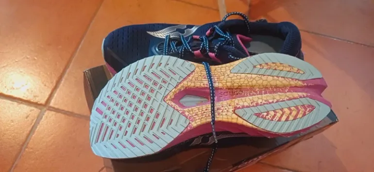 Used Saucony Endorphin Speed 4 bike — image 4 of 6