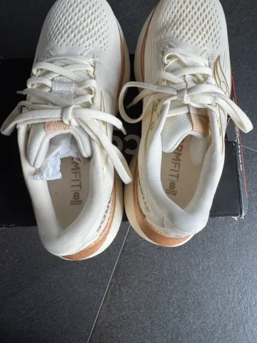 Used Saucony Ride 18 bike — image 6 of 12