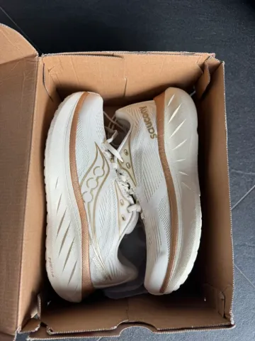 Used Saucony Ride 18 bike — image 10 of 12