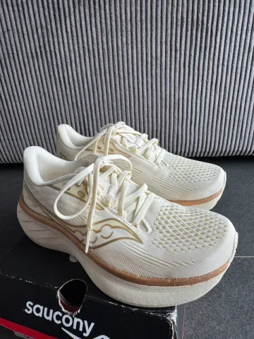 Used Saucony Ride 18 bike — image 3 of 12