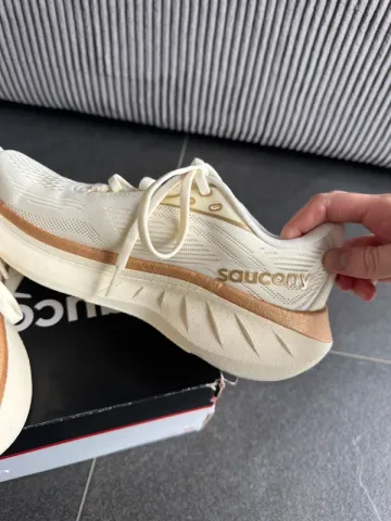 Used Saucony Ride 18 bike — image 7 of 12