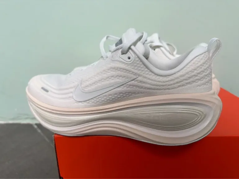 Použité White Vomero plus bike — obrázek 2 z 9