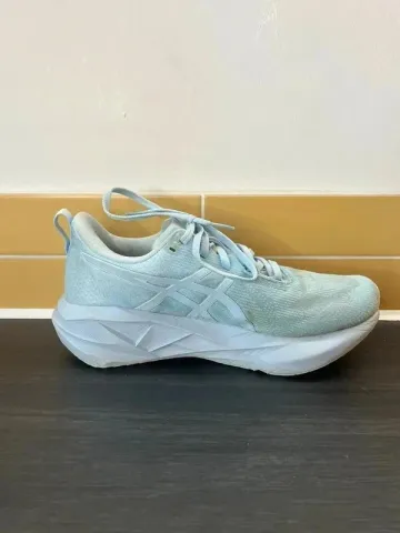 Used Asics Novablast 5 bike — image 10 of 13