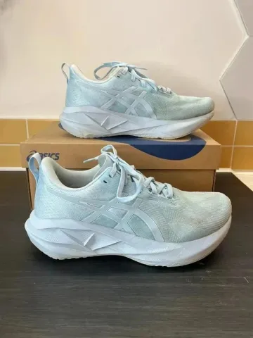 Used Asics Novablast 5 bike — image 1 of 13