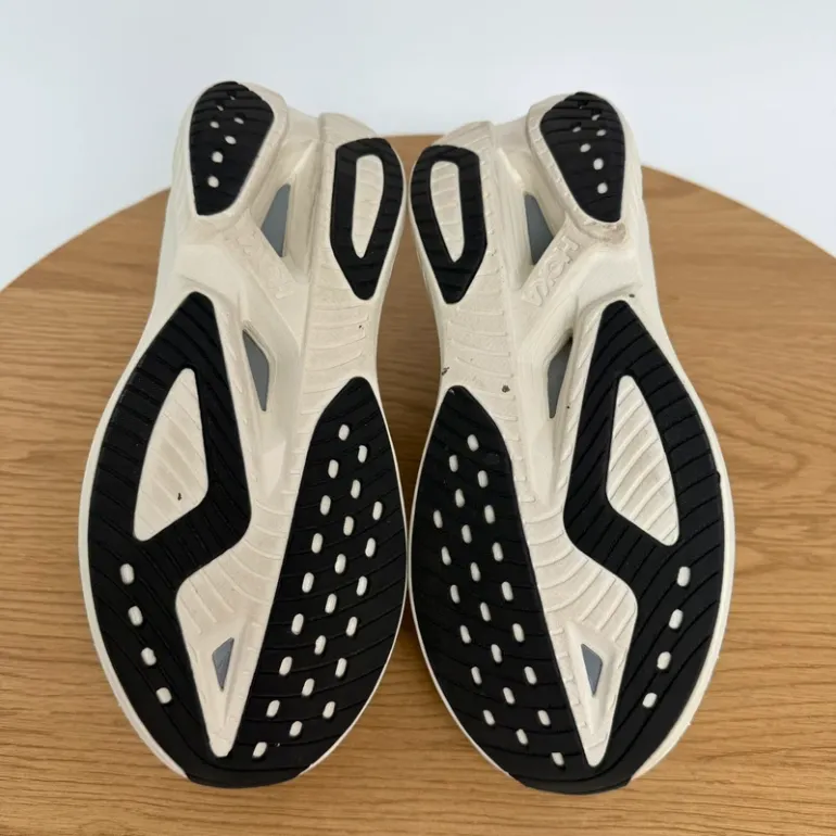 Used Hoka Mach X 2 bike — image 7 of 9