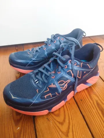 Used Hoka Infinite bike — image 1 of 9