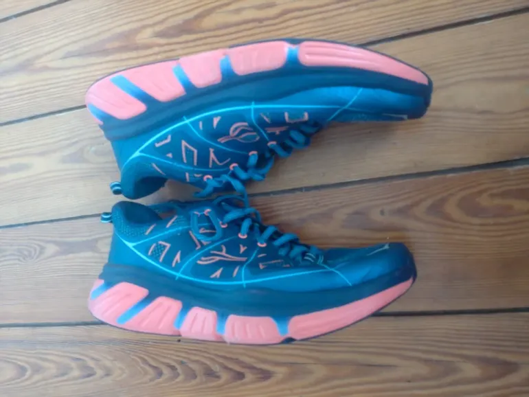 Used Hoka Infinite bike — image 5 of 9