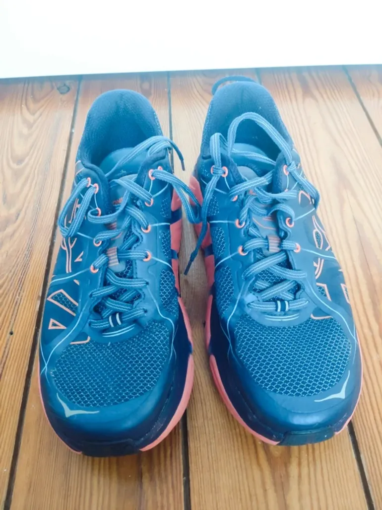 Used Hoka Infinite bike — image 2 of 9