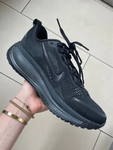 Použité Nike Vomero 18 bike — obrázek 2 z 5
