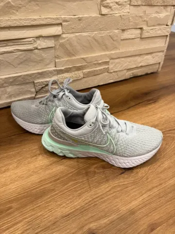 Used Nike React bike — image 1 of 7