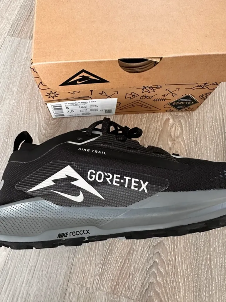 Used La Sportiva Pegasus Trail 5 GTX bike — image 5 of 12