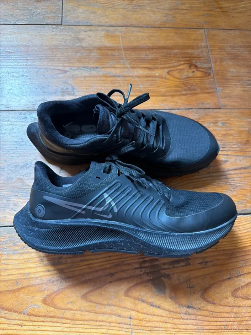 Gebrauchtes Nike Shield Running Shoes