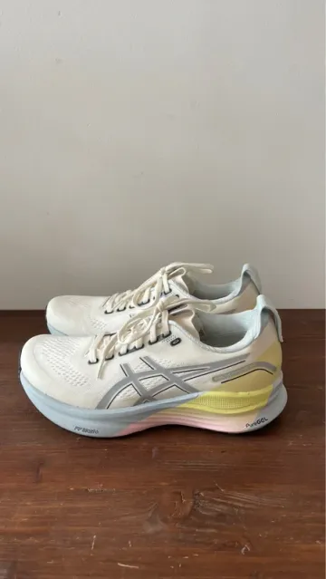 Tweedehands Asics Gel-Kayano 32 bike — afbeelding 6 van 13