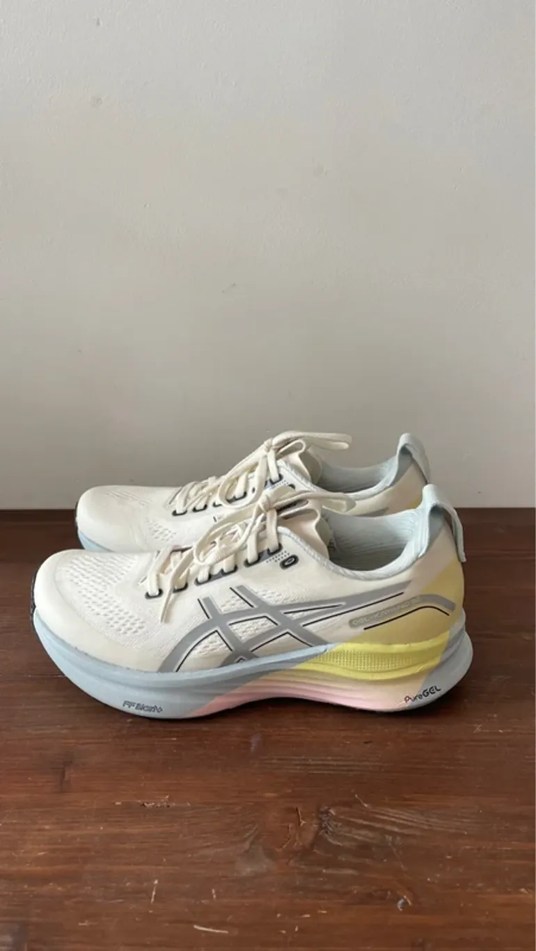 Tweedehands Asics Gel-Kayano 32 bike — afbeelding 6 van 13