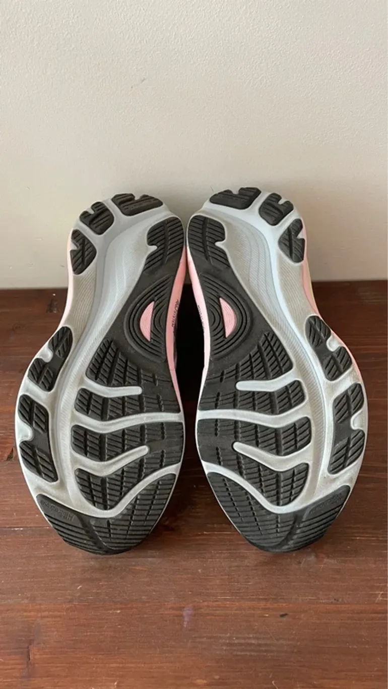 Tweedehands Asics Gel-Kayano 32 bike — afbeelding 7 van 13