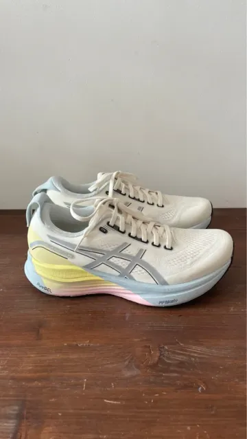 Tweedehands Asics Gel-Kayano 32 bike — afbeelding 4 van 13
