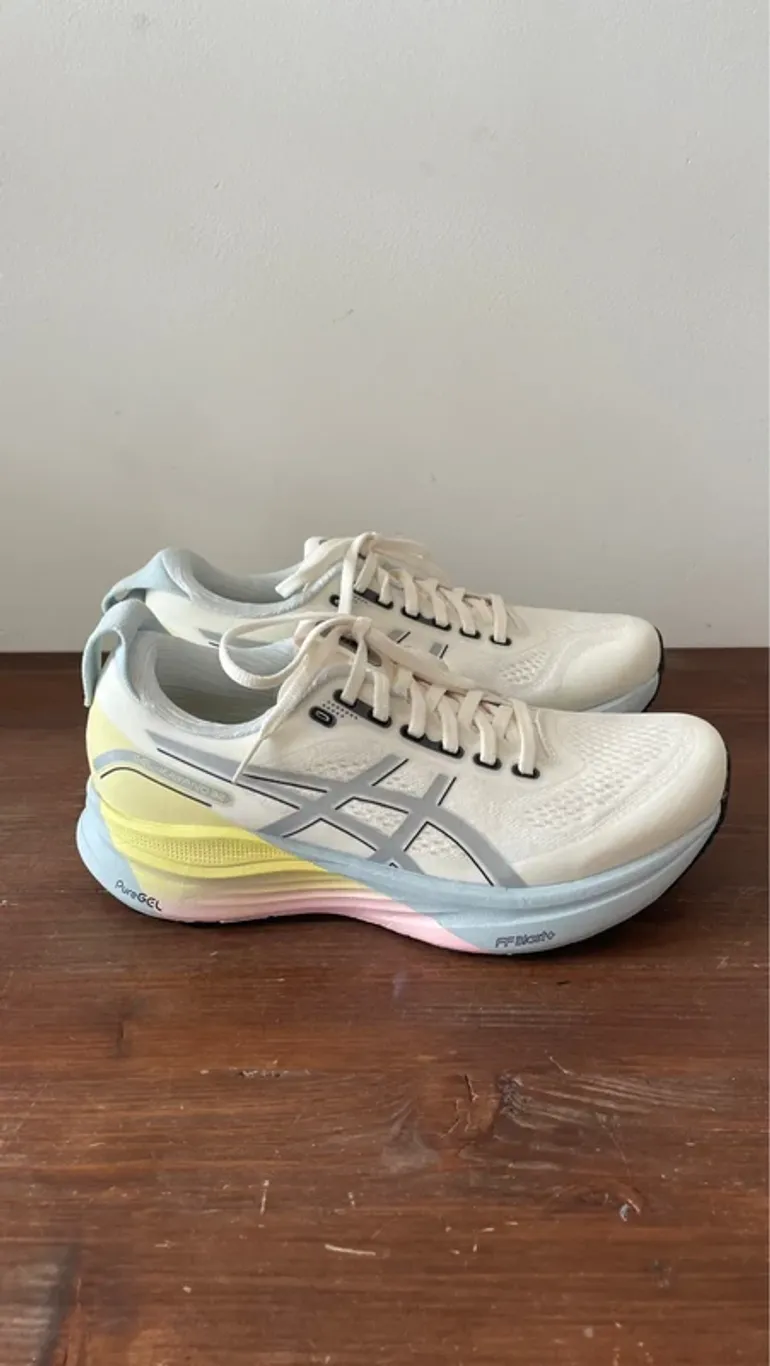 Tweedehands Asics Gel-Kayano 32 bike — afbeelding 4 van 13